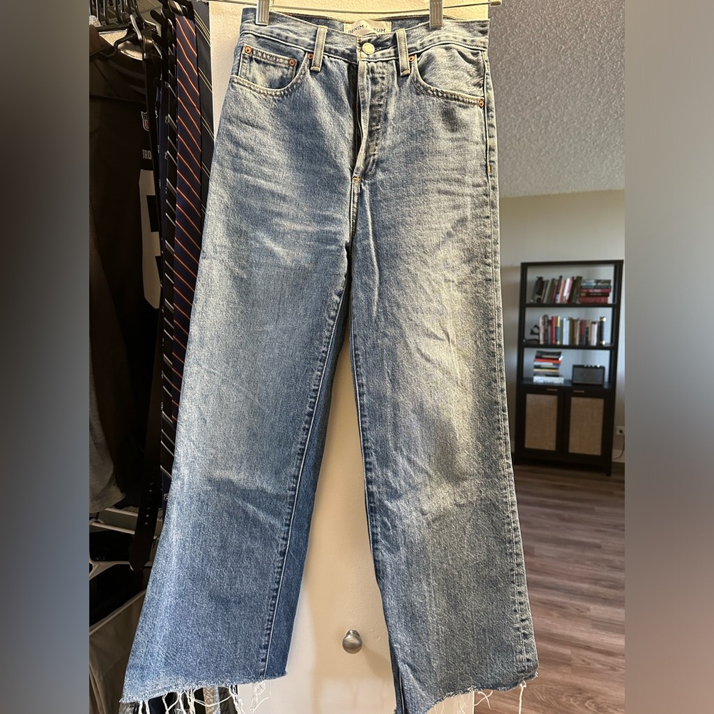 Aritzia Denim Forum Farrah Wide Leg Crop Jean